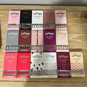 Red Aspen Press On Nail Collection